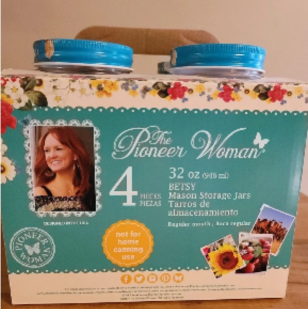 New-The Pioneer Woman 4, 32-Oz. Betsy Glass Mason Jars with Vintage Floral Lids: